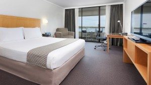 Queen Bed River View Guest Room Crowne Plaza Perth